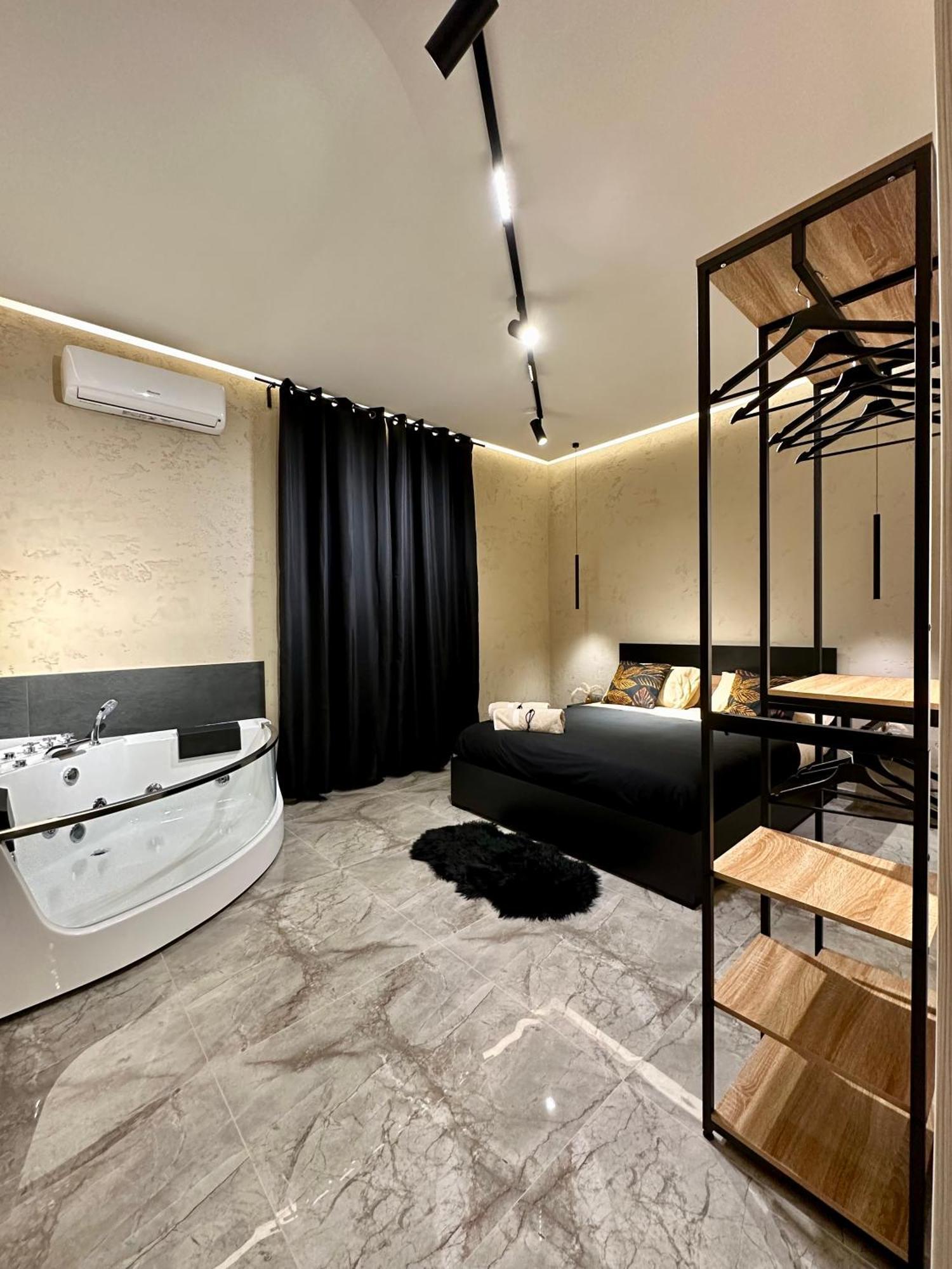 Falco Boutique Home With Jacuzzi Neapel Exterior foto